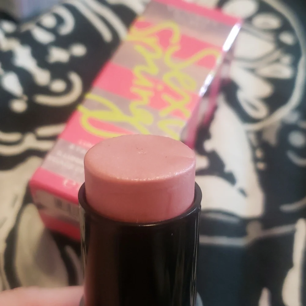 Makeup Bundle - Picture 4 of 6